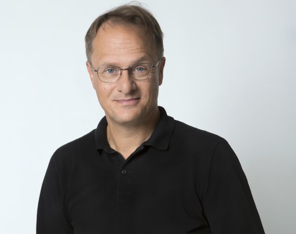 Mann mit Brille